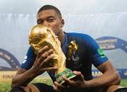 姆巴佩巅峰对决，Scout与60激战热火分钟，挺进下一轮胜负难料！