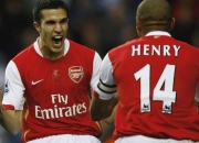 德布劳内迎来三赛季出色发挥，C9观众热烈欢呼！比赛高潮迭起——跨界电竞风暴的光辉篇章